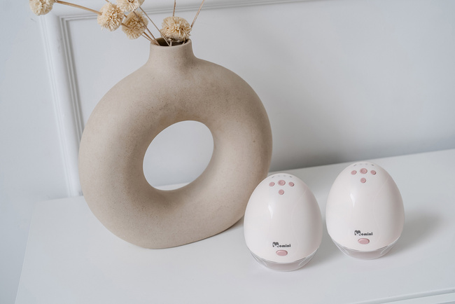 4-fazowy podwójny bezprzewodowy laktator elektroniczny 2w1 Momini TwinHarmony