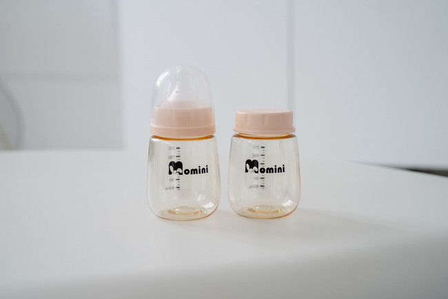 Lejek 28 mm do laktatora Momini MilkySilky, TwinPump i BlissPump