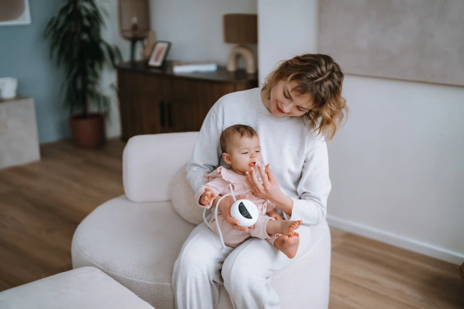 Automatyczny aspirator do nosa Momini Sniffley