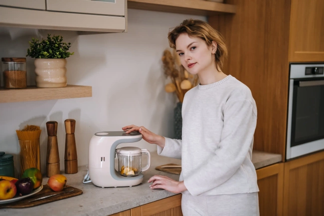 Multiblender parowy dla dzieci 6w1 Momini NutriBlend