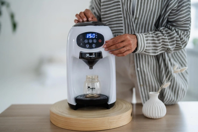 Ekspres do mleka Momini Milk Formula Elite