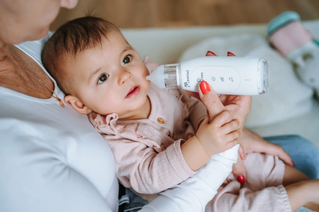 Automatyczny aspirator do nosa Momini Breezy